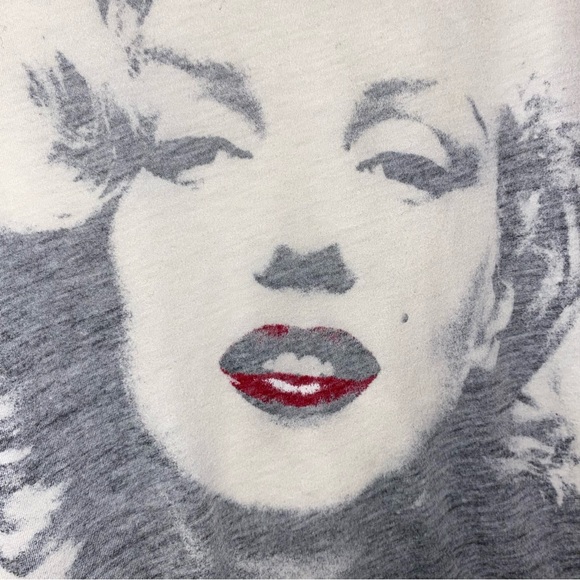2 Marilyn Monroe Tees - Picture 4 of 13